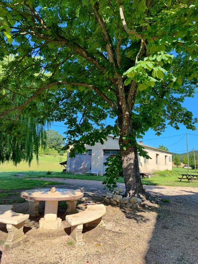 Provence Luberon -paca- Acces Pmr-ancv Revest-des-Brousses
